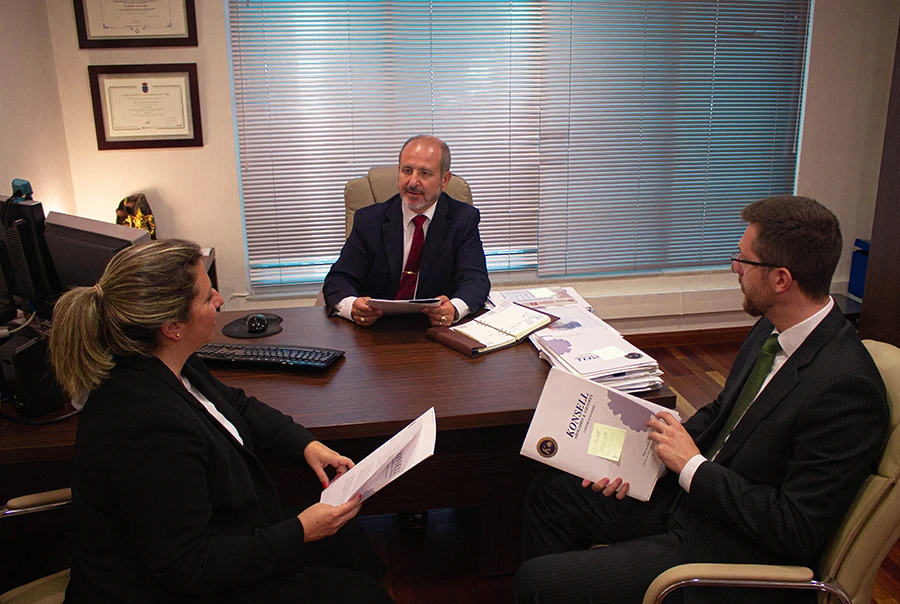 Konsell The Firm