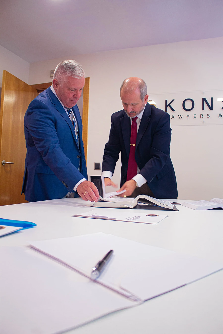 Konsell The Firm